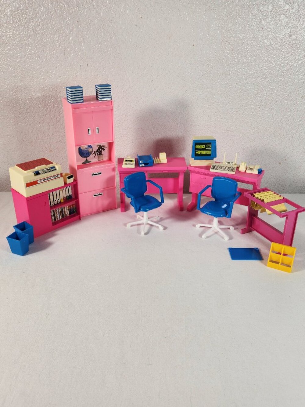 Barbie Travel Agent Office Desks Chairs Bookshelf Business Accessories Vtg FstSh